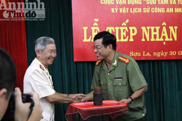 Những kỷ vật... “biết nói” ảnh 4