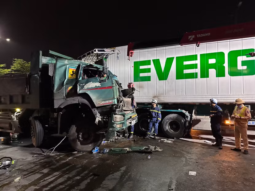 Lực lượng Cảnh sát PCCC và CNCH triển khai phương án cứu nạn Lực lượng Cảnh sát PCCC và CNCH triển khai phương án cứu nạn