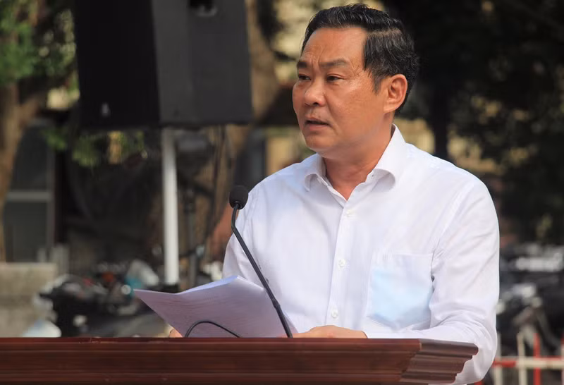 Ông Lê Hồng Sơn, Ủy viên Ban Thường vụ Thành ủy, Phó Chủ tịch UBND thành phố Hà Nội phát biểu tại buổi diễn tập PCCC và CNCH