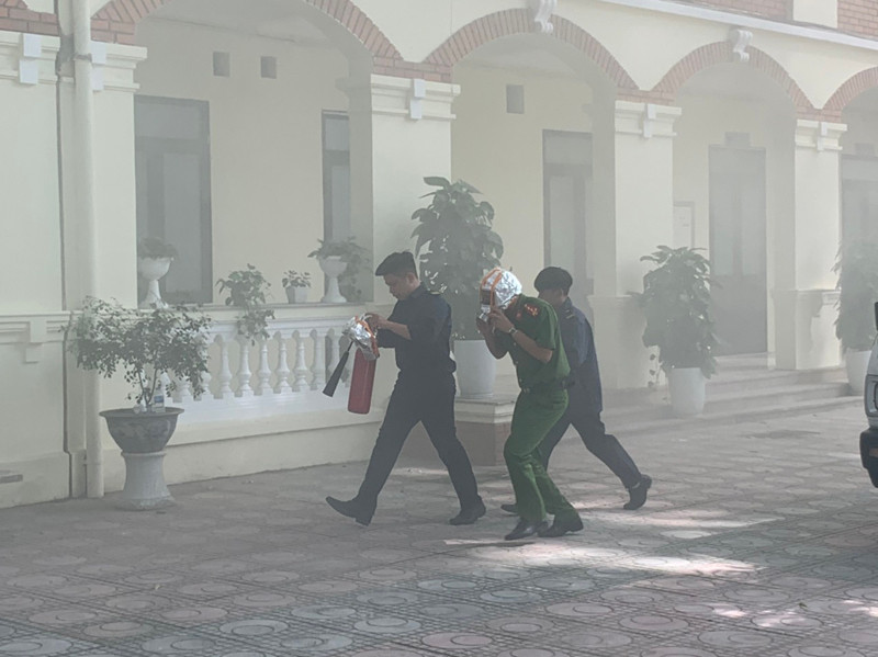 Lực lượng chữa cháy tại cơ sở có mặt xử lý đám cháy ban đầu Lực lượng chữa cháy tại cơ sở có mặt xử lý đám cháy ban đầu