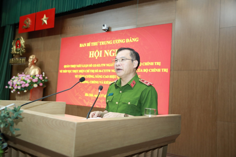 Trung tướng Nguyễn Văn Long, Thứ trưởng Bộ Công an điều hành các đơn vị, đại biểu thảo luận tại hội nghị