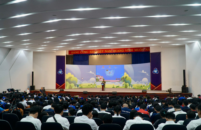 Trung tướng Nguyễn Văn Viện, Cục trưởng Cục Cảnh sát điều tra tội phạm về ma túy thông tin về tình hình tội phạm ma túy tại cuộc thi Trung tướng Nguyễn Văn Viện, Cục trưởng Cục Cảnh sát điều tra tội phạm về ma túy thông tin về tình hình tội phạm ma túy tại cuộc thi