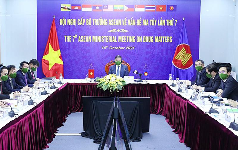 Đại tướng Tô Lâm, Ủy viên Bộ Chính trị, Bộ trưởng Bộ Công an làm Trưởng đoàn tham dự Hội nghị cấp Bộ trưởng ASEAN về vấn đề ma túy (AMMD) lần thứ 7 Đại tướng Tô Lâm, Ủy viên Bộ Chính trị, Bộ trưởng Bộ Công an làm Trưởng đoàn tham dự Hội nghị cấp Bộ trưởng ASEAN về vấn đề ma túy (AMMD) lần thứ 7