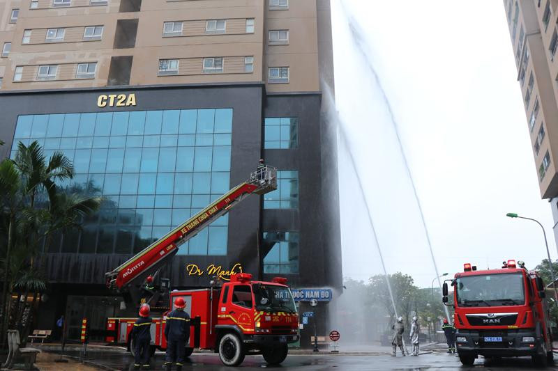 Công an quận Hoàng Mai thực tập phương án PCCC và CNCH tại tòa nhà cao tầng Nam Đô Công an quận Hoàng Mai thực tập phương án PCCC và CNCH tại tòa nhà cao tầng Nam Đô