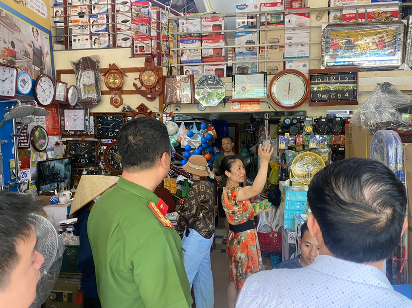 Đoàn công tác kiểm tra, hướng dẫn Tổ liên gia an toàn PCCC cần phát huy tinh thần phòng ngừa hiệu quả cháy, nổ tại khu dân cư, gia đình Đoàn công tác kiểm tra, hướng dẫn Tổ liên gia an toàn PCCC cần phát huy tinh thần phòng ngừa hiệu quả cháy, nổ tại khu dân cư, gia đình