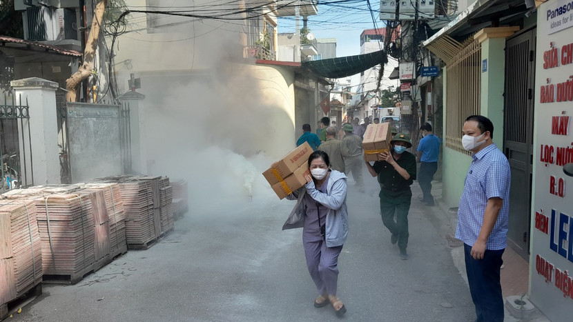 Thực tập phương án chữa cháy CNCH tại phường Long Biên Thực tập phương án chữa cháy CNCH tại phường Long Biên