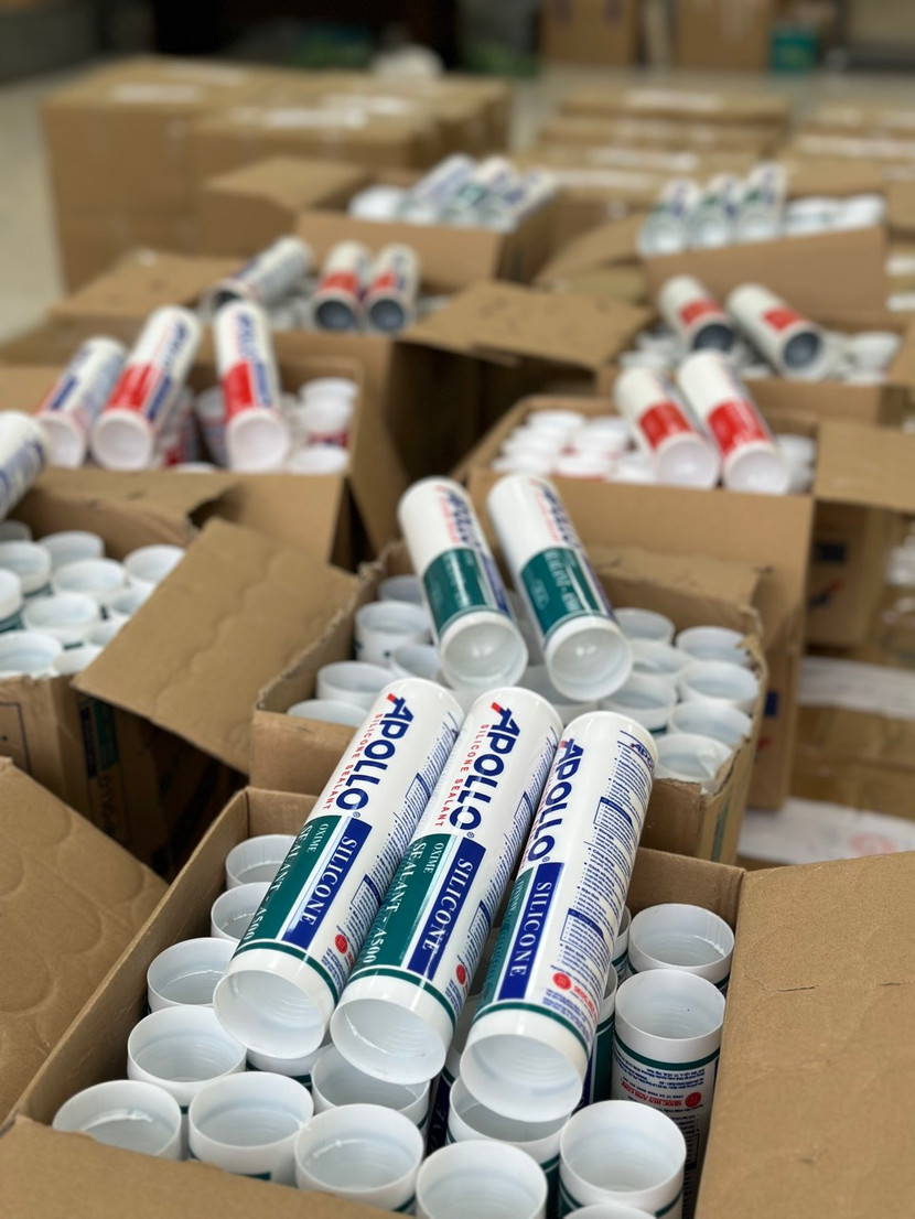 Trên 6.000 sản phảm keo giả kém chất lượng do cơ quan Công an thu giữ Trên 6.000 sản phảm keo giả kém chất lượng do cơ quan Công an thu giữ