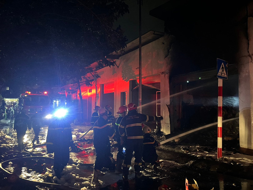 Các lực lượng được huy động, phối hợp xử lý dập tắt đám cháy Các lực lượng được huy động, phối hợp xử lý dập tắt đám cháy