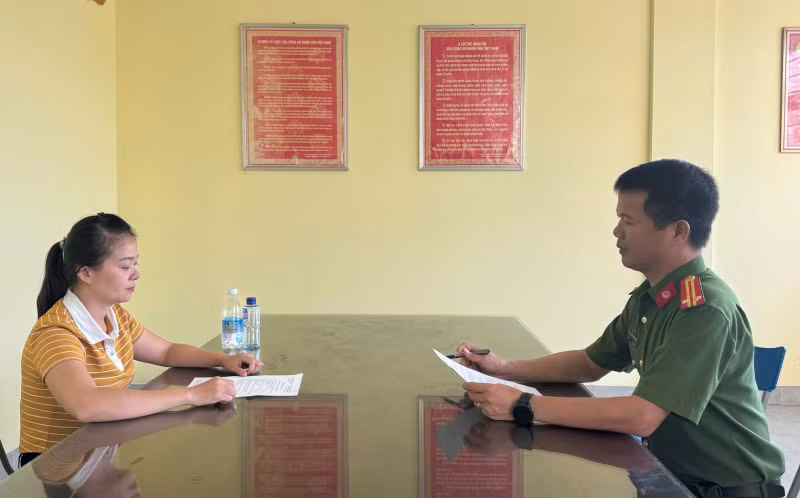 Cơ quan Công an ghi lời khai Trịnh Thị Thắm