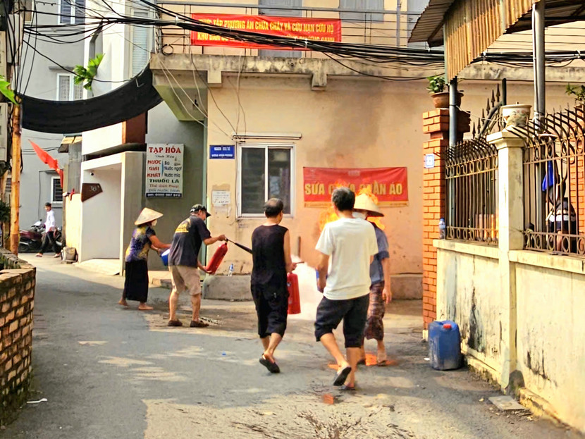 Tổ liên gia an toàn PCCC tham gia thực tập xử lý tình huống Tổ liên gia an toàn PCCC tham gia thực tập xử lý tình huống