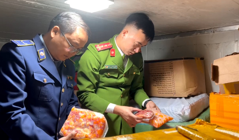 Tổ công tác kiểm tra, phát hiện cơ sở kinh doanh đông lạnh không rõ nguồn gốc