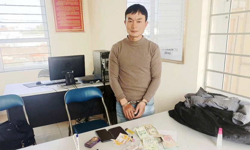 Đối tượng và tang vật vụ á Đối tượng và tang vật vụ á