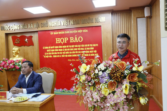 Ông Nguyễn Anh Phương - Phó chủ tịch Hội chữ thập đỏ tỉnh Bắc Giang phát biểu tại buổi họp Ông Nguyễn Anh Phương - Phó chủ tịch Hội chữ thập đỏ tỉnh Bắc Giang phát biểu tại buổi họp