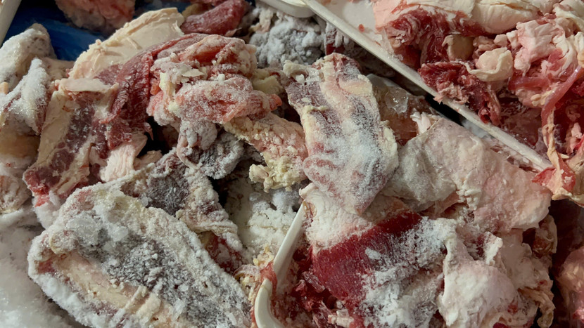 Phòng CSKT phát hiện số lượng lớn thực phẩm đông lạnh không rõ nguồn gốc Phòng CSKT phát hiện số lượng lớn thực phẩm đông lạnh không rõ nguồn gốc