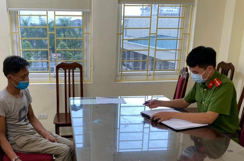 Đối tượng Giang tại cơ quan Công an Đối tượng Giang tại cơ quan Công an