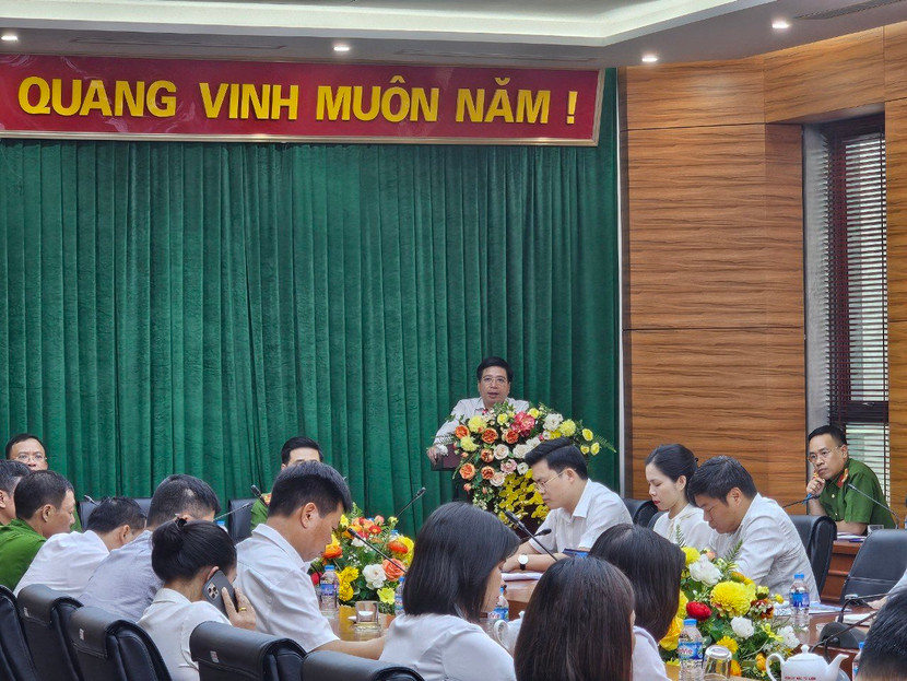 Ông Nguyễn Hữu Tuyên, Chủ tịch UBND quận Bắc Từ Liêm phát biểu tại hội nghị