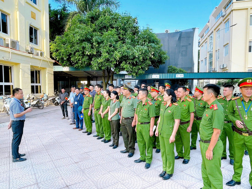 Ban chỉ đạo 197 phường Thanh Liệt ra quân đảm bảo trật tự đô thị, ATGT
