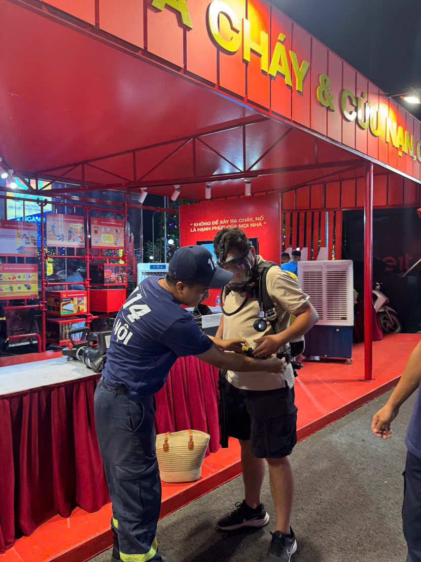 Tuyên truyền PCCC tại trung tâm triển lãm Đông Anh