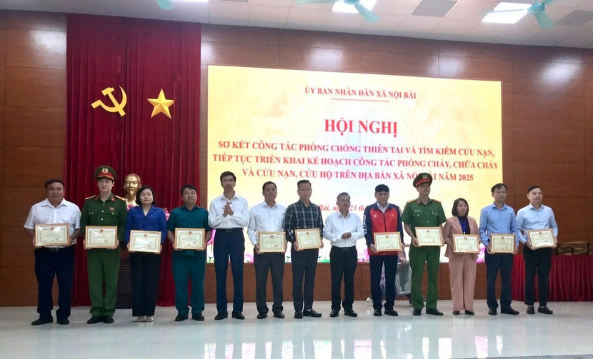 Nhiều tập thể, cá nhân xã Nội Bài được khen thưởng trong công tác phòng chống thiên tại và phòng cháy, chữa cháy, cứu nạn - cứu hộ Nhiều tập thể, cá nhân xã Nội Bài được khen thưởng trong công tác phòng chống thiên tại và phòng cháy, chữa cháy, cứu nạn - cứu hộ