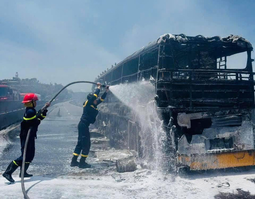 Lực lượng Cảnh sát PCCC và CNCH xử lý hỏa họa