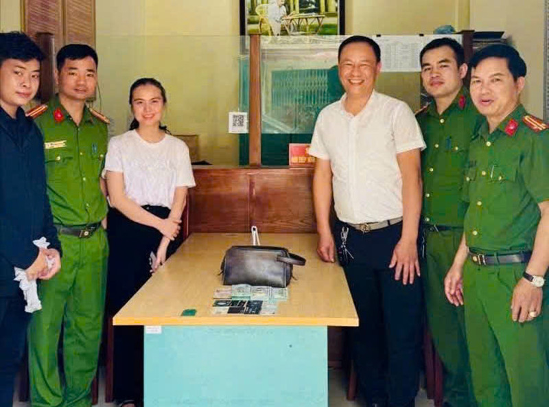 Cơ quan Công an trao trả tài sản cho chủ nhân