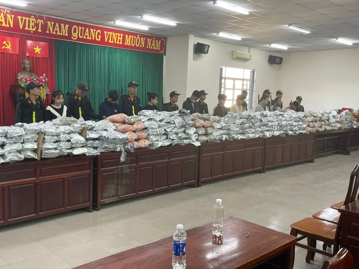 Tang vật (cần sa) bị lực lượng Cảnh sát điều tra tội phạm ma túy, Bộ Công an thu giữ...