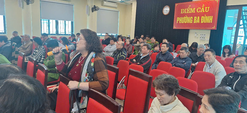 Tại hội nghị, nhiều ý kiến tham luận xây dựng phường kiểu mẫu về ANTT và văn minh đô thị được người dân tâm đắc chia sẻ Tại hội nghị, nhiều ý kiến tham luận xây dựng phường kiểu mẫu về ANTT và văn minh đô thị được người dân tâm đắc chia sẻ