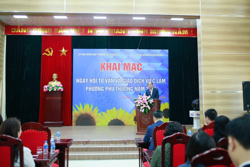 Phó Giám đốc Sở Nội vụ Hà Nội Nguyễn Tây Nam phát biểu chỉ đạo tại ngày hội Phó Giám đốc Sở Nội vụ Hà Nội Nguyễn Tây Nam phát biểu chỉ đạo tại ngày hội