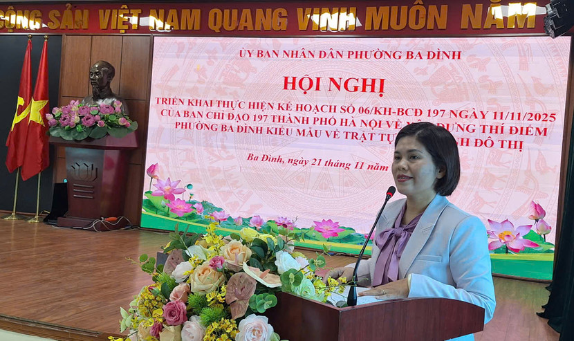 Bà Nguyễn Thị Đoan Trang, Phó Chủ tịch UBND phường Ba Đình phát biểu tại hội nghị Bà Nguyễn Thị Đoan Trang, Phó Chủ tịch UBND phường Ba Đình phát biểu tại hội nghị