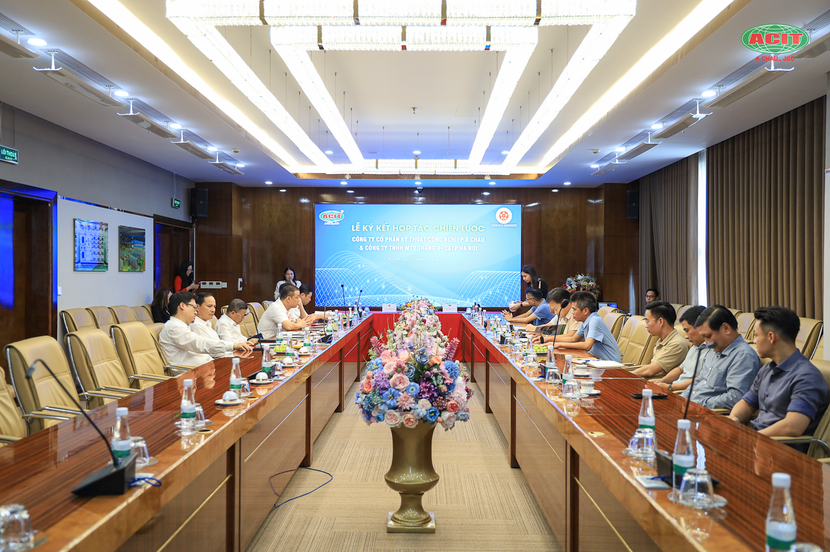 Công ty trách nhiệm hữu hạn Một thành viên tháng Tám - Công an thành phố Hà Nội và Công ty cổ phần kỹ thuật công nghiệp Á Châu cùng Công ty Cổ phần khoa học công nghệ bơm và thiết bị thủy lợi Á Châu đã tổ chức lễ ký kết hợp tác chiến lược