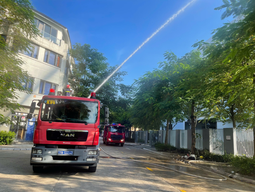 Cảnh sát PCCC và - CNCH phối hợp Trường phổ thông liên cấp Hanoi Adelaide School thực tập phương án chữa cháy và CNCH