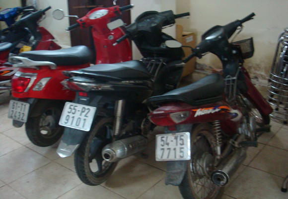 Ngày trộm cắp, tối mã tấu lận lưng đi gây án ảnh 4