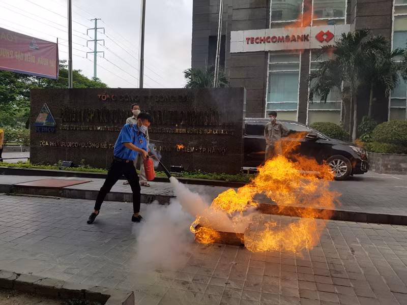 Bảo vệ tòa nhà là lực lượng chữa cháy tại cơ sở luôn được phát huy để xử lý cháy, nổ khi mới xảy ra