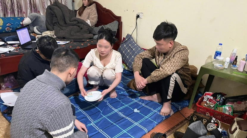 Bắt quả tang 6 đối tượng sử dụng ma túy trong phòng trọ ảnh 1 Bắt quả tang 6 đối tượng sử dụng ma túy trong phòng trọ ảnh 1