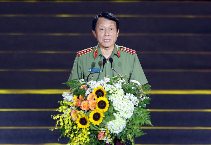 Đại tướng Lương Tam Quang - Ủy viên Bộ Chính trị, Bộ trưởng Bộ Công an phát biểu tại chương trình nghệ thuật