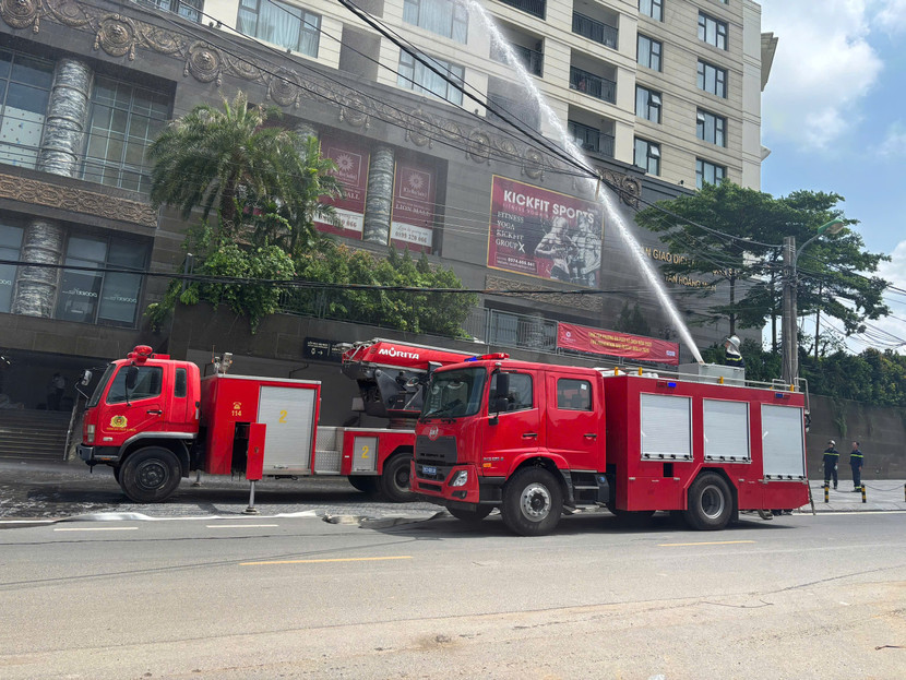 Tổ địa bàn Cảnh sát PCCC và CNCH Tây Hồ thực tập phương án PCCC và CNCH toà nhà D Le Roi Soleil, phường Quảng An