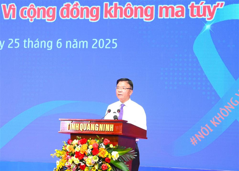 Phó Thủ tướng Chính phủ Lê Thành Long phát biểu chỉ đạo tại buổi Lễ Phó Thủ tướng Chính phủ Lê Thành Long phát biểu chỉ đạo tại buổi Lễ