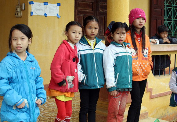 Những người “xua” đi giá lạnh cho học sinh nghèo Trung Sơn ảnh 2