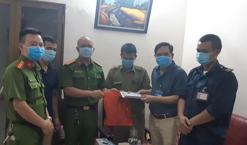 Tổ công tác thăm hỏi, động viên anh Sơn Tổ công tác thăm hỏi, động viên anh Sơn