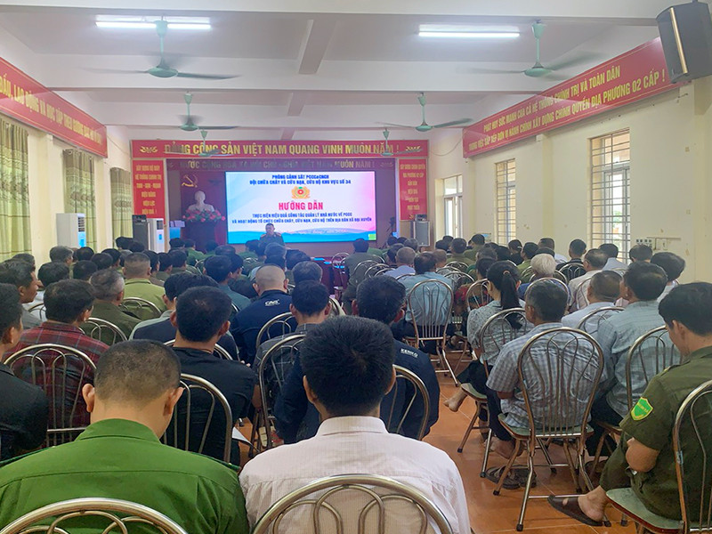 Lực lượng Cảnh sát PCCC và CNCH hướng dẫn Công an xã và lực lượng an ninh trật tự cơ sở thực hiện hiệu quả công tác PCCC&amp;CNCH trên địa bàn xã Đại Xuyên