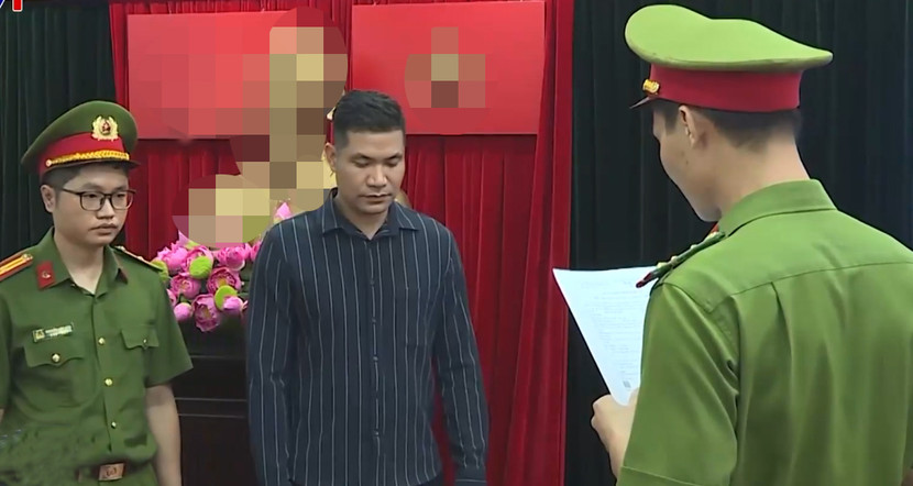 Cơ quan CSĐT thực hiện lệnh khởi tố bị can đối với Đoàn Mạnh Hòa