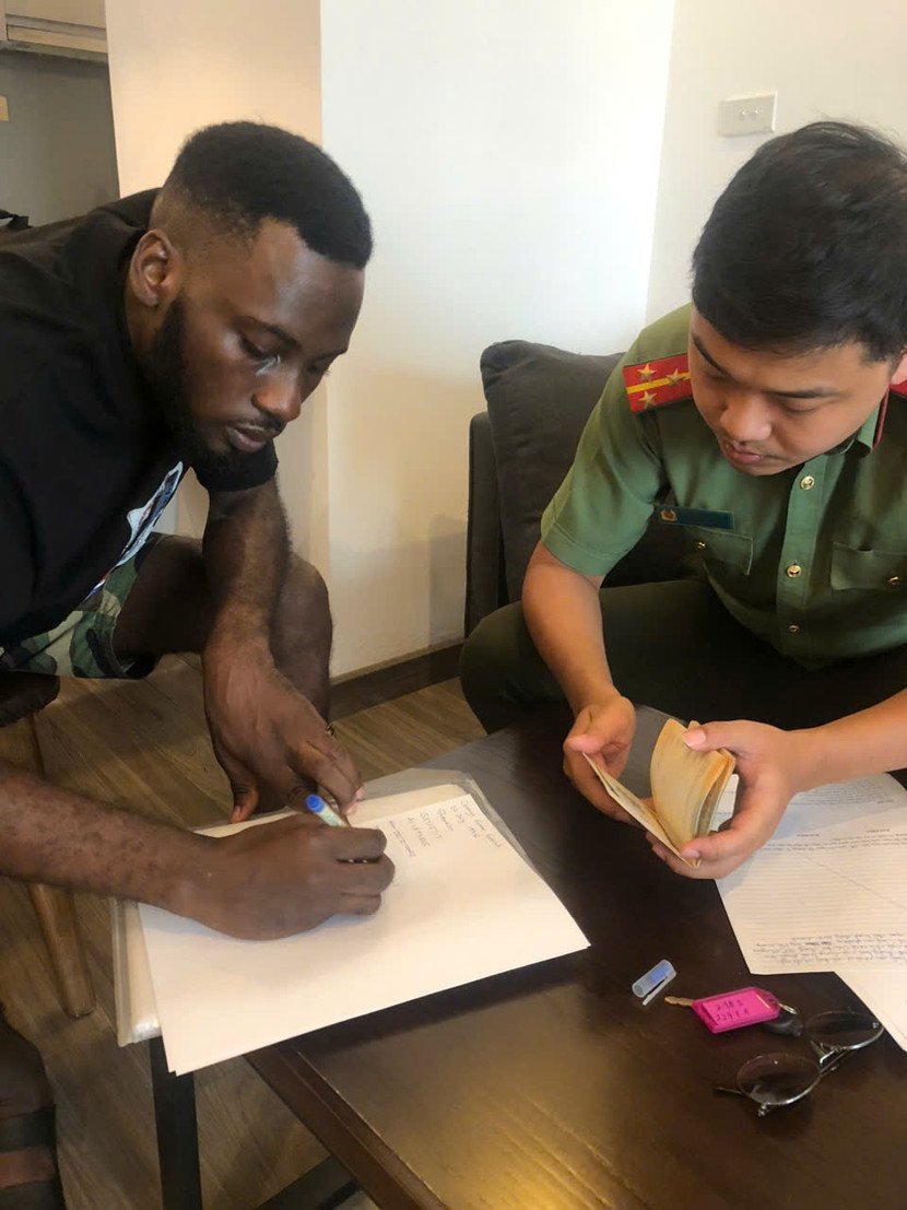 Công an phường Tây Hồ rà soát công tác quản lý cư trú đối với người nước ngoài