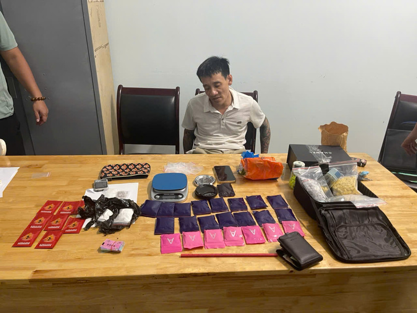 Đối tượng và tang vật vụ án Đối tượng và tang vật vụ án