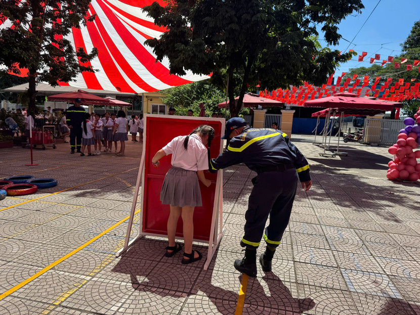 Các em học sinh sôi nổi trải nghiệm với 4 chặng đua đầy thử thách Các em học sinh sôi nổi trải nghiệm với 4 chặng đua đầy thử thách