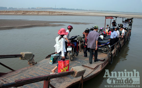 Rút ngắn đường đi, sá chi nguy hiểm ảnh 1