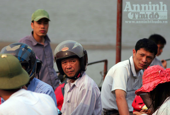 Rút ngắn đường đi, sá chi nguy hiểm ảnh 5