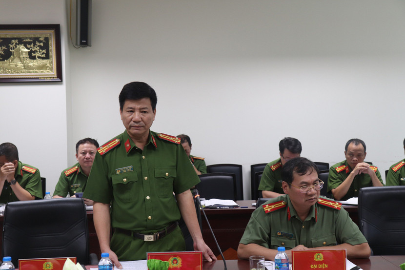 Đại diện Công an các quận, huyện đưa ra các kinh nghiệm, biện pháp phòng ngừa