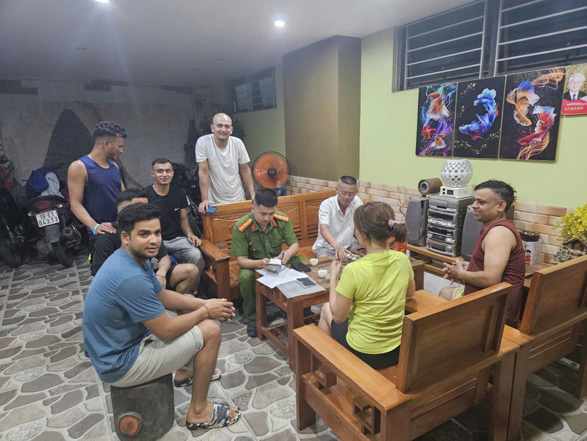 Tổ công tác kiểm tra cơ sở lưu trú tại địa bàn