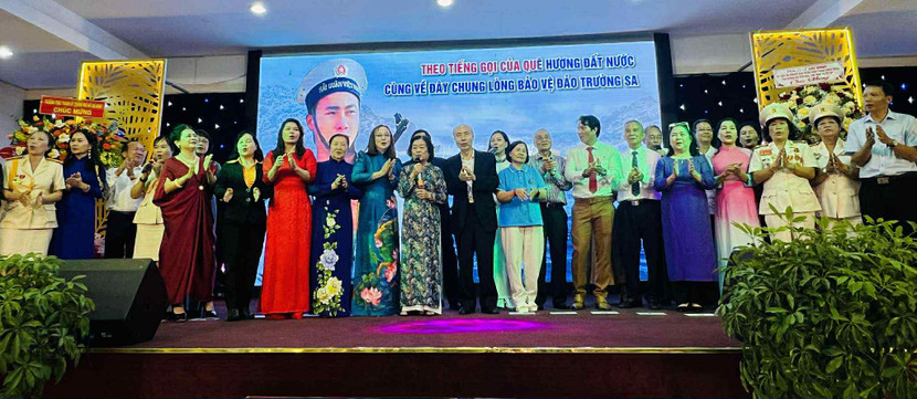 Qua 11 năm hoạt động, Câu lạc bộ đã góp phần chăm lo cho rất nhiều hoạt động liên quan đến biển đảo, đã trao hơn hơn 10.000 suất học bổng cho con chiến sĩ hải quân và con ngư dân nghèo