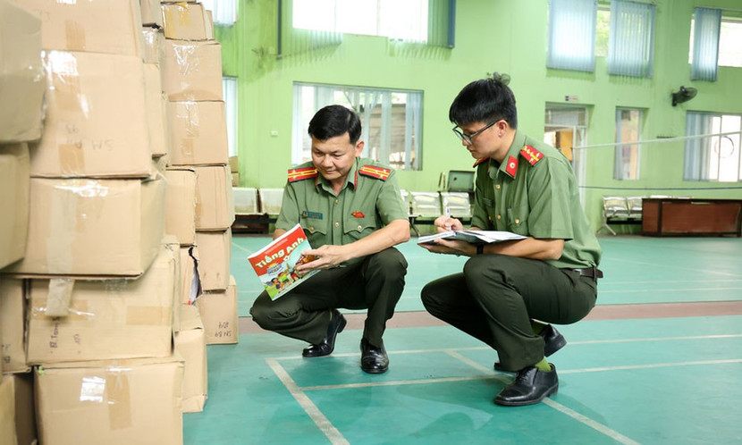 Cơ quan Công an kiểm đếm số lượng tang vật Cơ quan Công an kiểm đếm số lượng tang vật